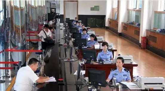 交警全面啟用高拍儀，處理違章要現場(chǎng)“刷臉”